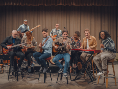 découverte: 8 groupes francophones qui mélangent musique du monde et pop alternative