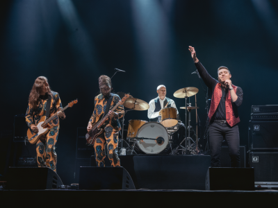 comment couvrir un concert local pour un blog: angle, photos et compte-rendu efficaces